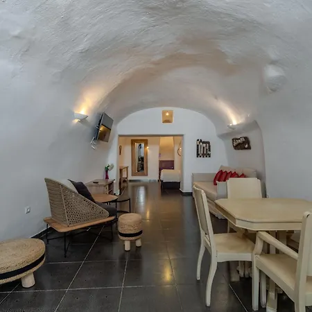 Aroma Apartment Fira (Santorini)