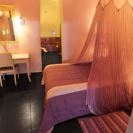 Aroma Fira (Santorini)